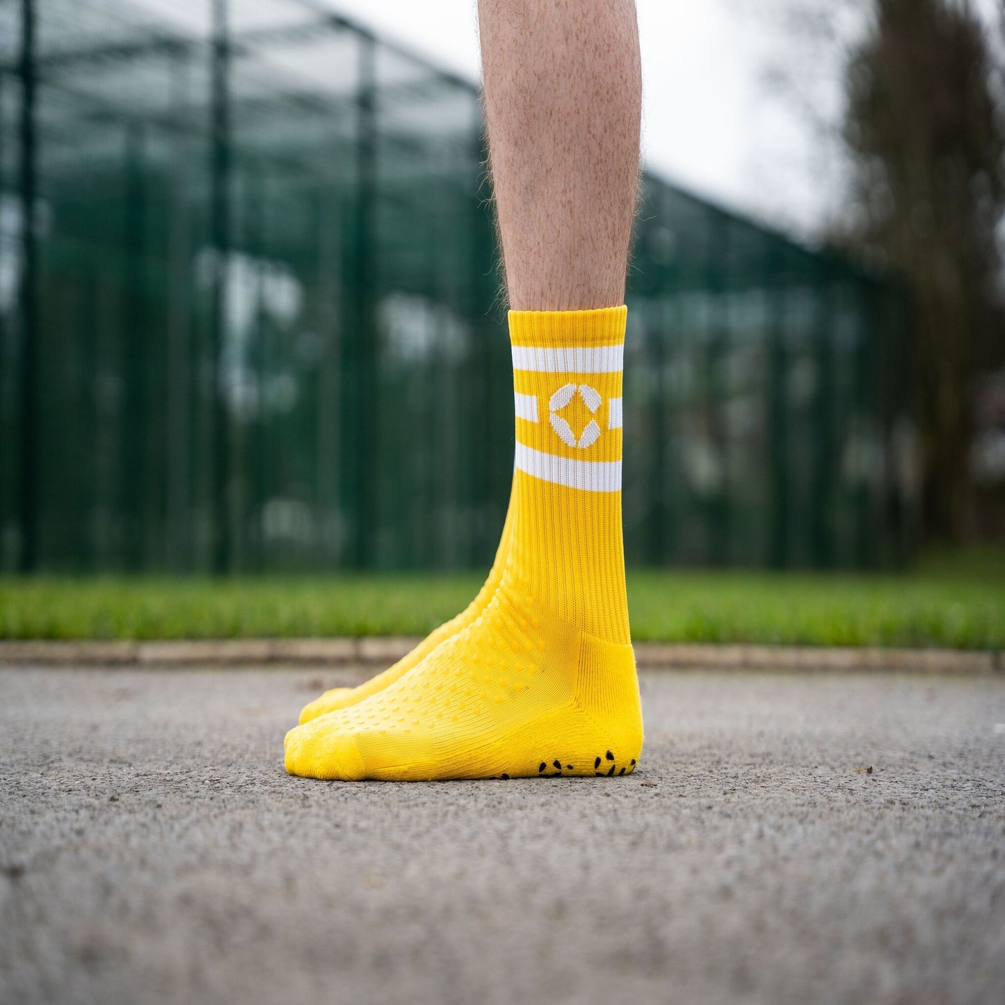 360 Degree Grip Socks - Yellow and White